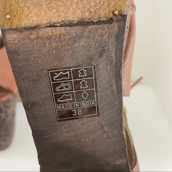 Free People Farrah Whiskey Wooden Etched Eyelet Leather Clogs 38 - Picture 9 of 13